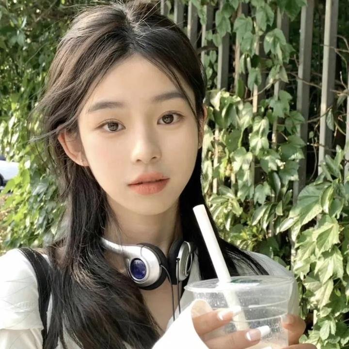 飞碟学校的秘密 在线观看